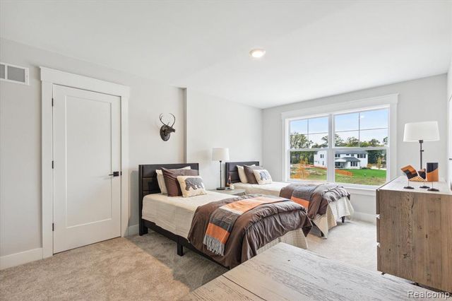 50272 Hedgewood Drive, Canton, MI 48187