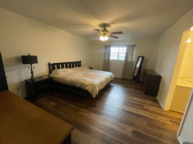 2101 Woodbine Drive, Gladewater, TX 75647