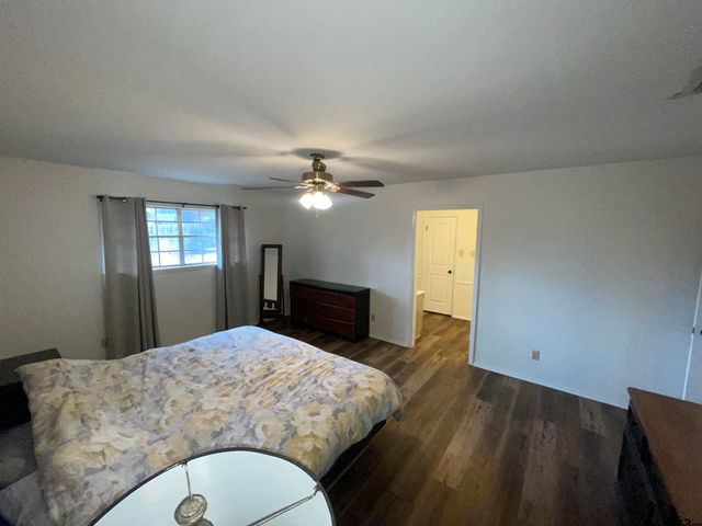 2101 Woodbine Drive, Gladewater, TX 75647