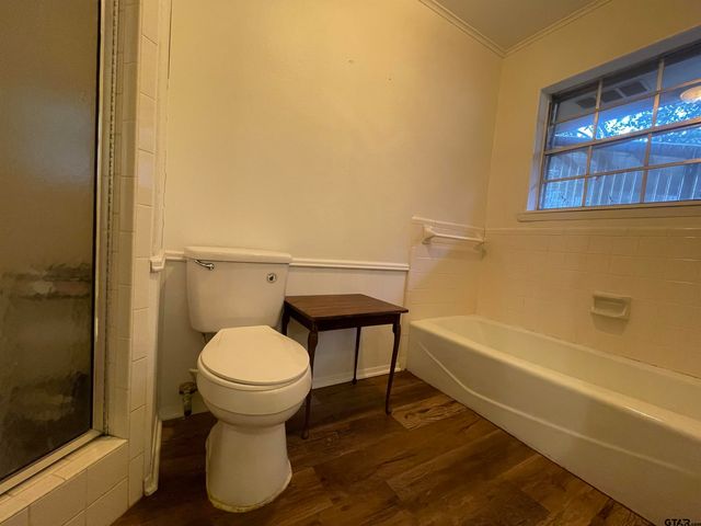 2101 Woodbine Drive, Gladewater, TX 75647