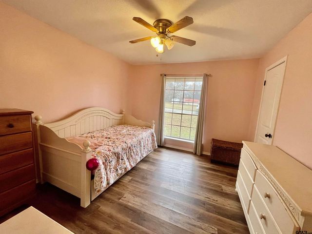 2101 Woodbine Drive, Gladewater, TX 75647