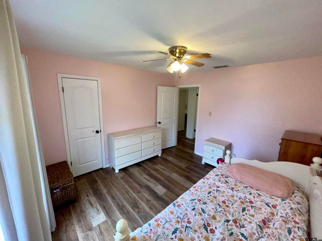 2101 Woodbine Drive, Gladewater, TX 75647