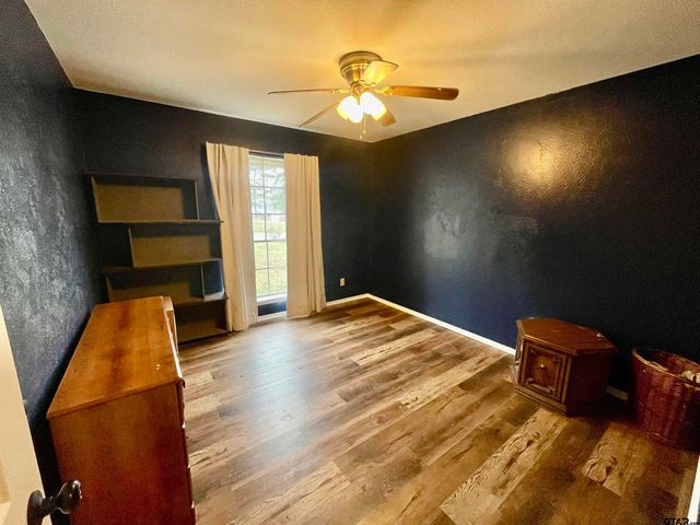 2101 Woodbine Drive, Gladewater, TX 75647