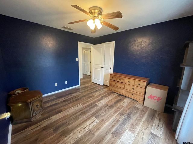 2101 Woodbine Drive, Gladewater, TX 75647