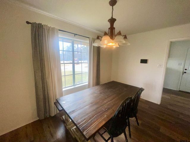 2101 Woodbine Drive, Gladewater, TX 75647