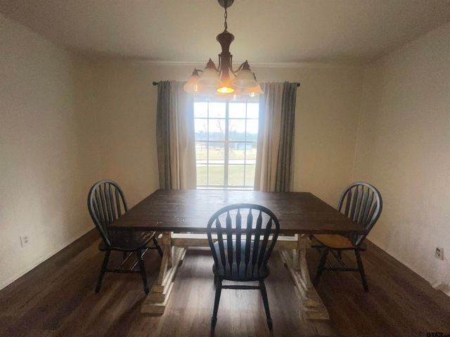 2101 Woodbine Drive, Gladewater, TX 75647