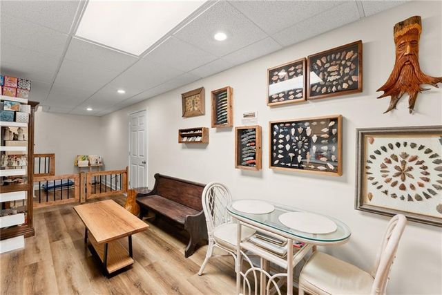 6229 Ivy Springs Drive, Flowery Branch, GA 30542