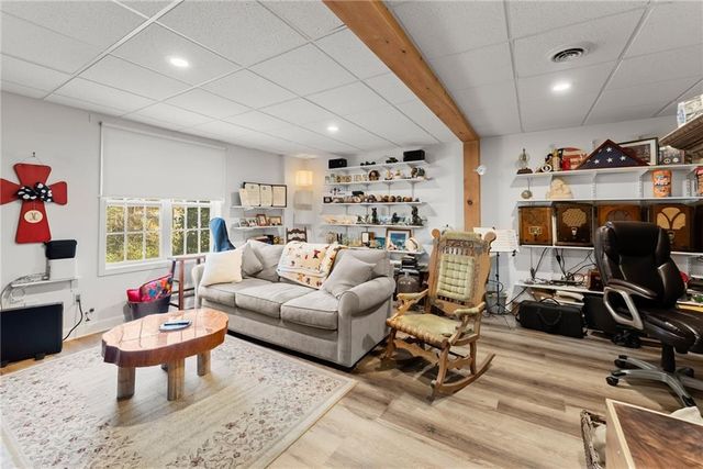 6229 Ivy Springs Drive, Flowery Branch, GA 30542