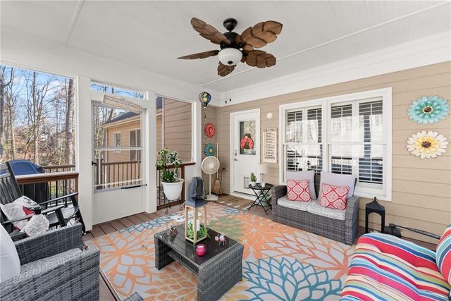 6229 Ivy Springs Drive, Flowery Branch, GA 30542