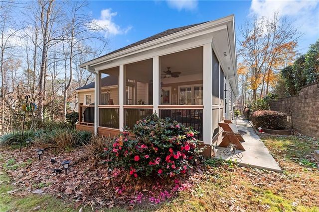 6229 Ivy Springs Drive, Flowery Branch, GA 30542
