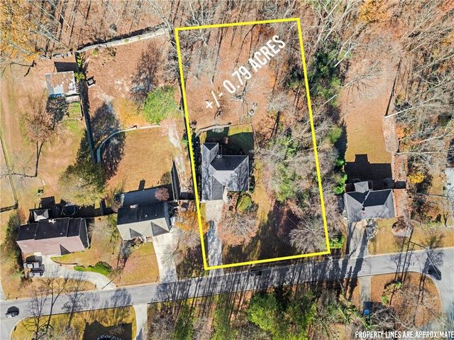 6229 Ivy Springs Drive, Flowery Branch, GA 30542