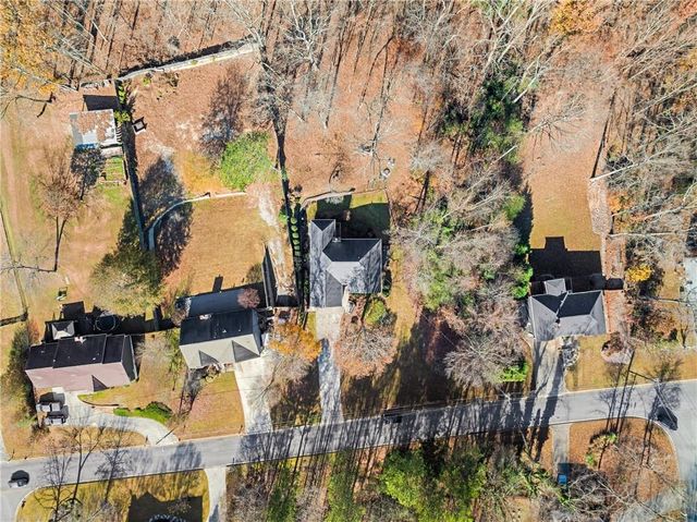 6229 Ivy Springs Drive, Flowery Branch, GA 30542