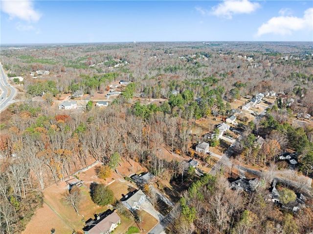 6229 Ivy Springs Drive, Flowery Branch, GA 30542