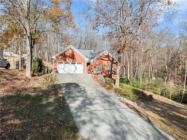 6229 Ivy Springs Drive, Flowery Branch, GA 30542