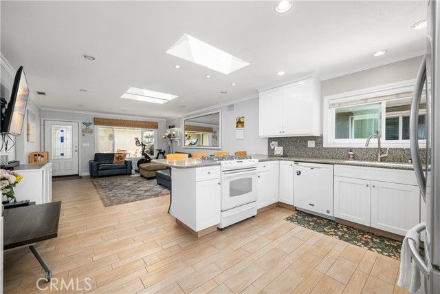 140 12th Street, Seal Beach, CA 90740