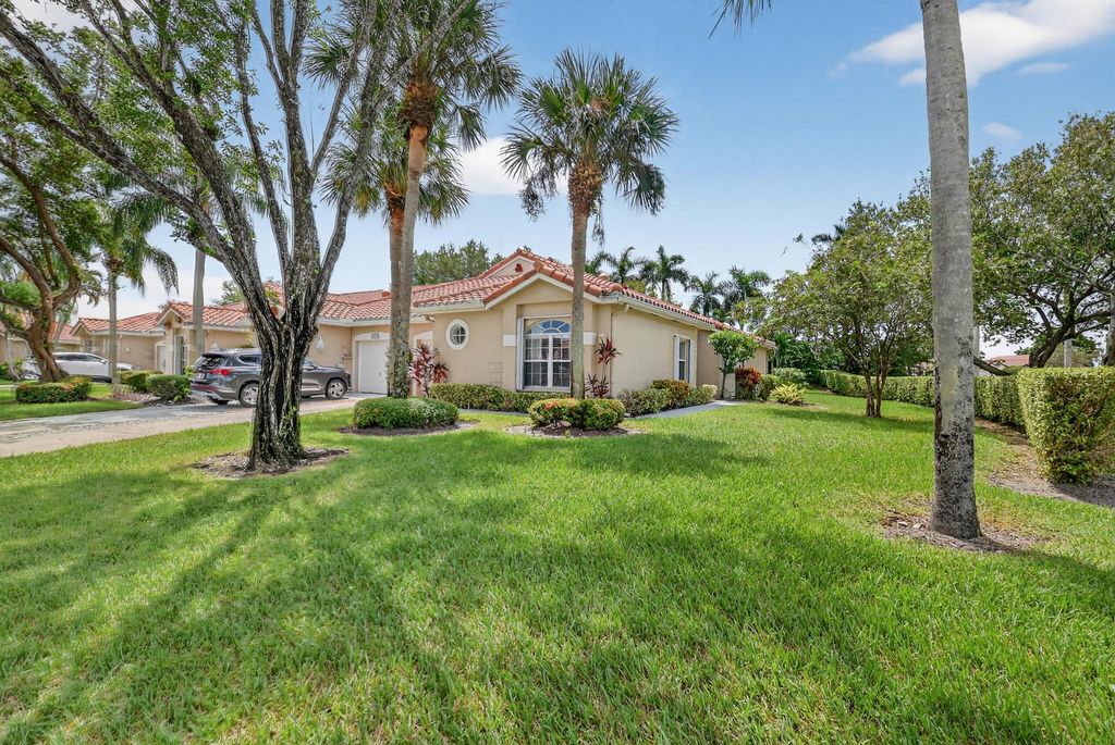 6208 Key Largo Lane, Boynton Beach, FL 33472