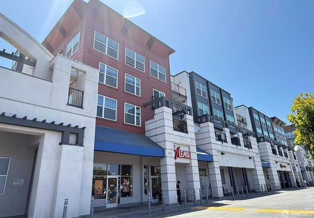 8300 Oceanview Terrace 209, San Francisco, CA 94132