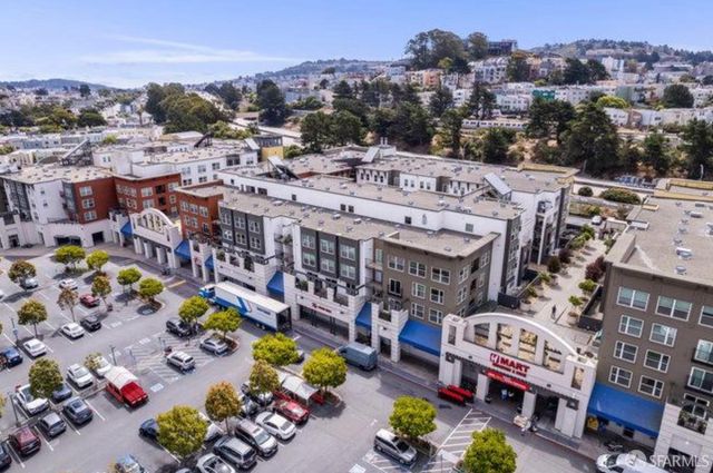 8300 Oceanview Terrace 209, San Francisco, CA 94132