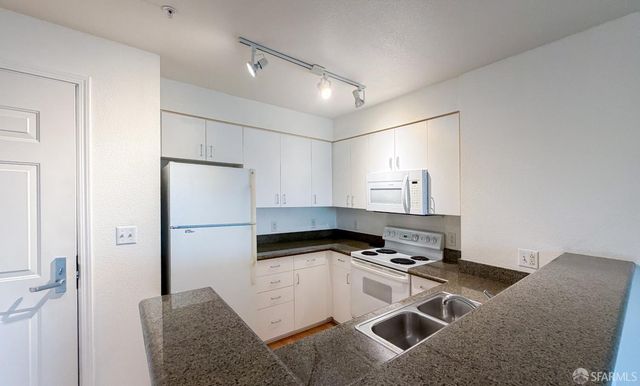 8300 Oceanview Terrace 209, San Francisco, CA 94132