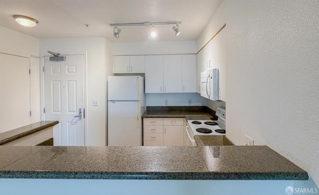 8300 Oceanview Terrace 209, San Francisco, CA 94132