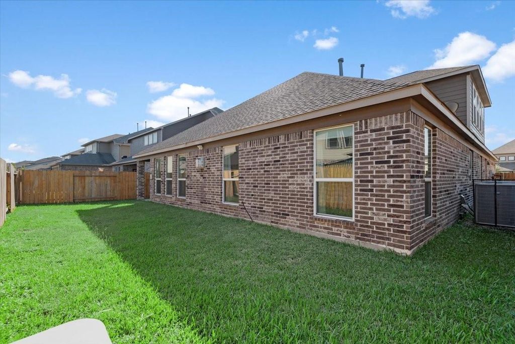 Image 23 of property listing at 4606 Clara Rose Lane, Katy, TX 77449