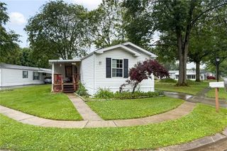 11 Brookins Drive, Olmsted Twp, OH 44138