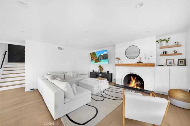 333 La Verne, Long Beach, CA 90803