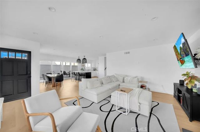 333 La Verne, Long Beach, CA 90803