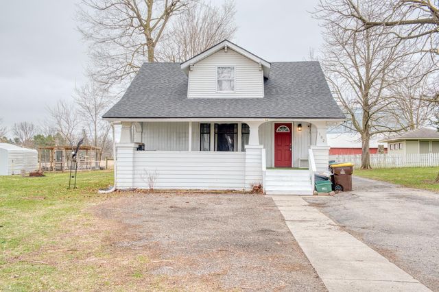 102 E Maple Avenue, Bancroft, MI 48414