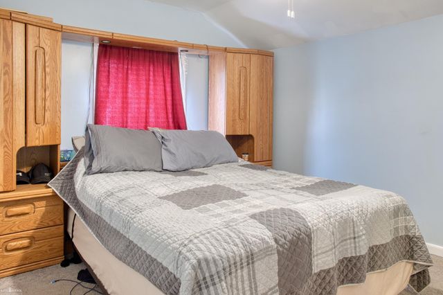 102 E Maple Avenue, Bancroft, MI 48414