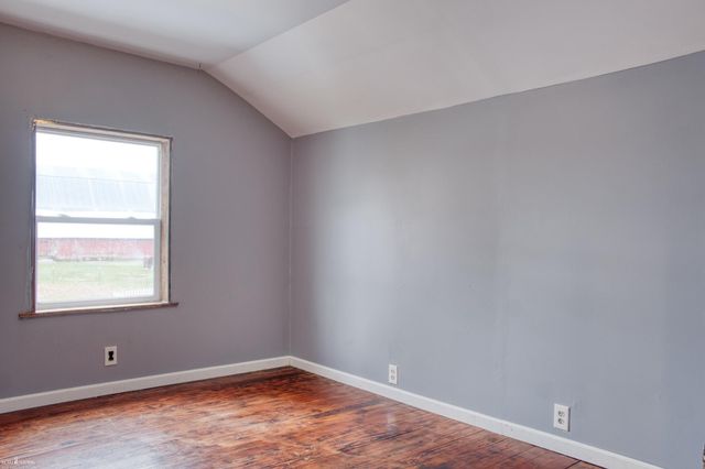 102 E Maple Avenue, Bancroft, MI 48414