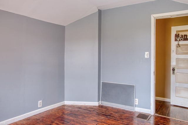 102 E Maple Avenue, Bancroft, MI 48414