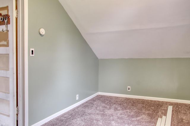 102 E Maple Avenue, Bancroft, MI 48414