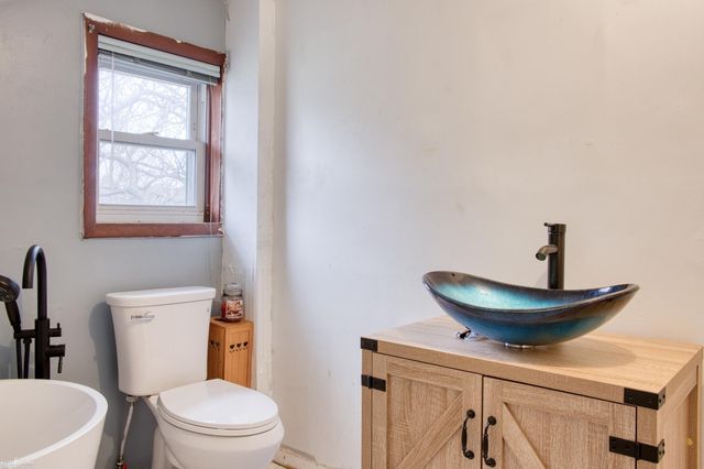 102 E Maple Avenue, Bancroft, MI 48414