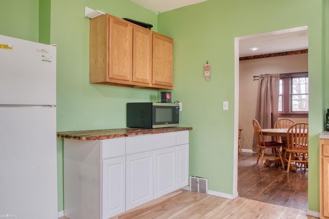 102 E Maple Avenue, Bancroft, MI 48414