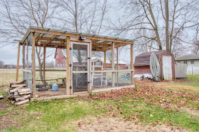 102 E Maple Avenue, Bancroft, MI 48414