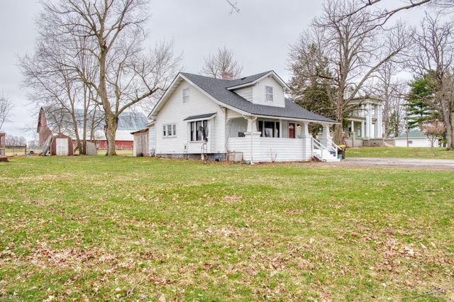 102 E Maple Avenue, Bancroft, MI 48414