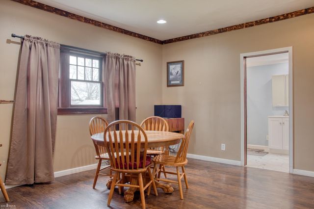 102 E Maple Avenue, Bancroft, MI 48414