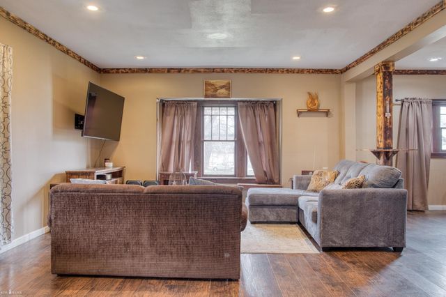 102 E Maple Avenue, Bancroft, MI 48414