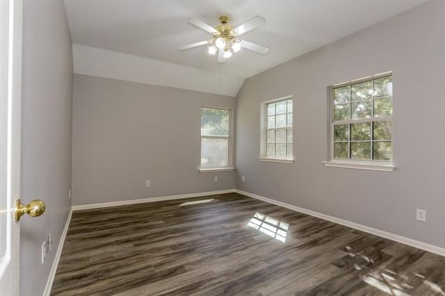 2207 Stoneycreek Park Court, Conroe, TX 77385