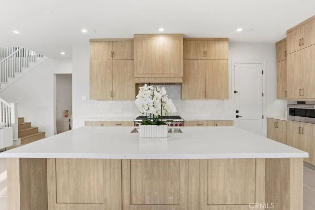 108 Oakstone, Irvine, CA 92618