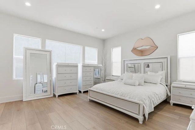 108 Oakstone, Irvine, CA 92618