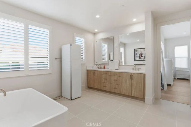 108 Oakstone, Irvine, CA 92618