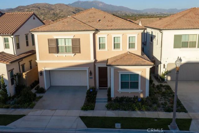 108 Oakstone, Irvine, CA 92618
