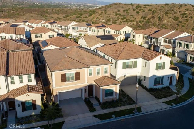 108 Oakstone, Irvine, CA 92618