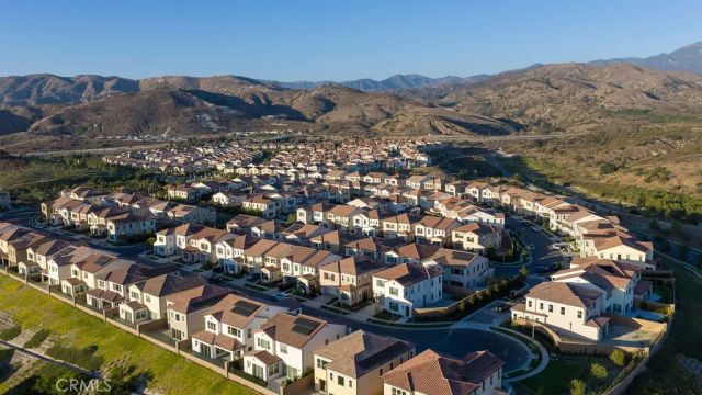 108 Oakstone, Irvine, CA 92618