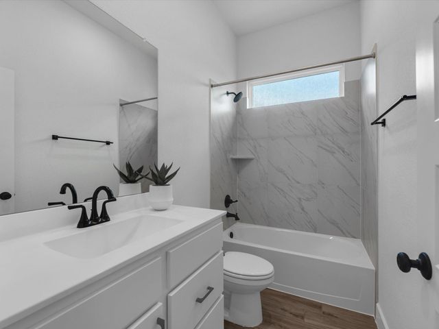 7058 North Lake Clopton Drive, Montgomery, TX 77316