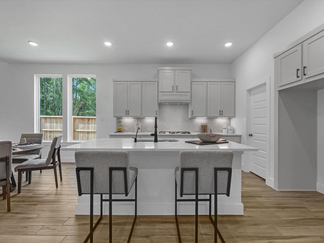 7058 North Lake Clopton Drive, Montgomery, TX 77316