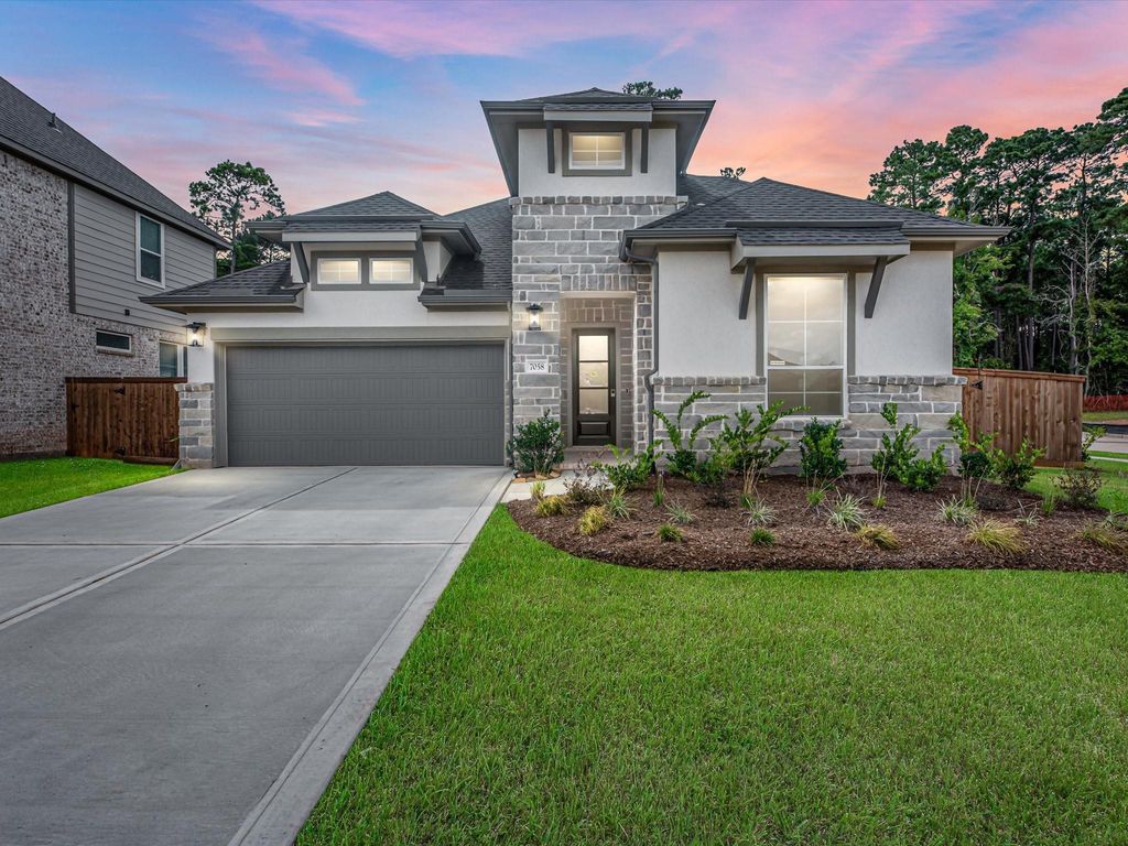 7058 North Lake Clopton Drive, Montgomery, TX 77316