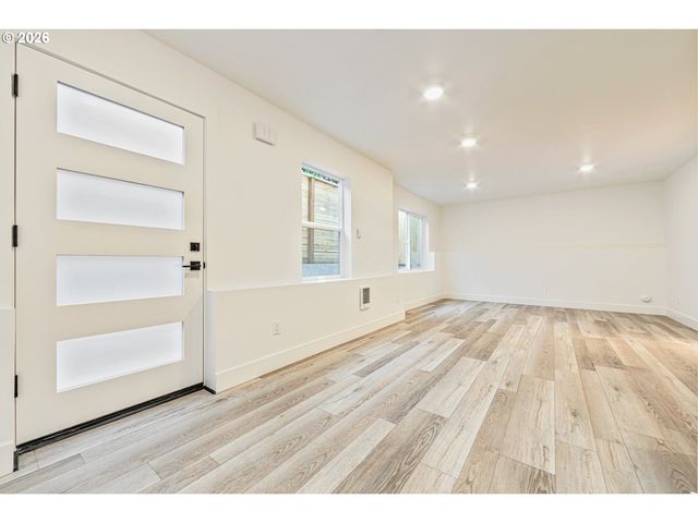 5623 N GAY Ave, Portland, OR 97217